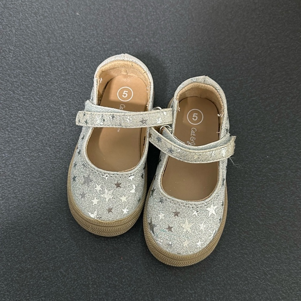 Cat & jack toddler shoe